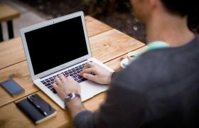 How UI/UX Design Impacts Customer Retention in E-Commerce